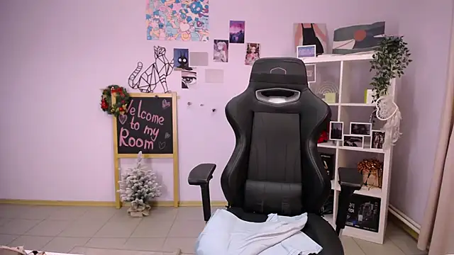 Snapshot of MelissaLovvv chatting on 01/17/25, 05:00 MelissaLovvv online show from 01/17/25, 05:00