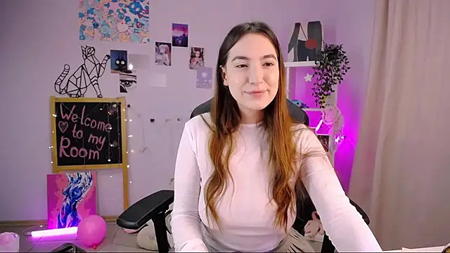 Snapshot of MelissaLovvv chatting on 02/23/25, 06:39 MelissaLovvv online show from 02/23/25, 06:39