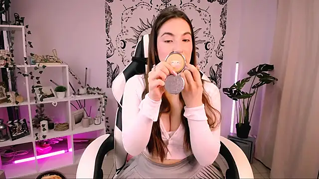 Snapshot of MelissaLovvv chatting on 03/03/25, 03:41 MelissaLovvv online show from 03/03/25, 03:41