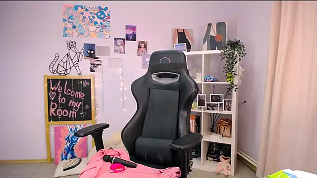 Snapshot of MelissaLovvv chatting on 03/13/25, 06:58 MelissaLovvv online show from 03/13/25, 06:58