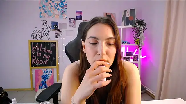 Snapshot of MelissaLovvv chatting on 03/16/25, 09:16 MelissaLovvv online show from 03/16/25, 09:16