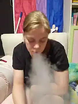 Snapshot of rose_bunny chatting on 01/12/25, 08:03 rose bunny online show from 01/12/25, 08:03