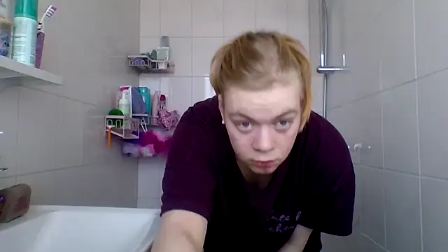 Snapshot of rose_bunny chatting on 03/15/26, 01:28 rose bunny online show from 03/15/26, 01:28