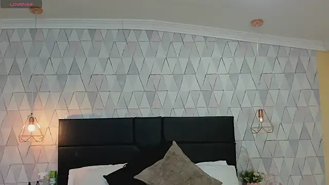 JustinePerry online show from 11/13/25, 03:27