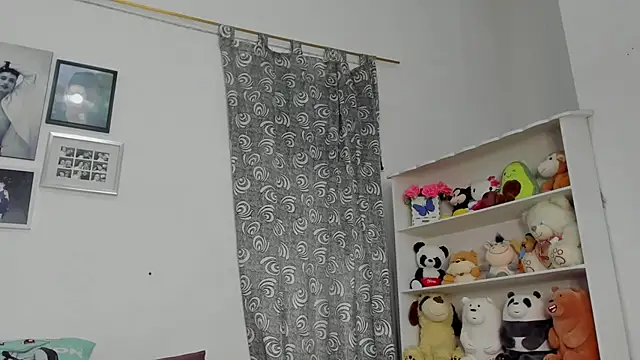 megan 100 online show from 02/09/26, 04:33