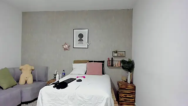 afrodita martinez online show from 12/03/25, 07:23