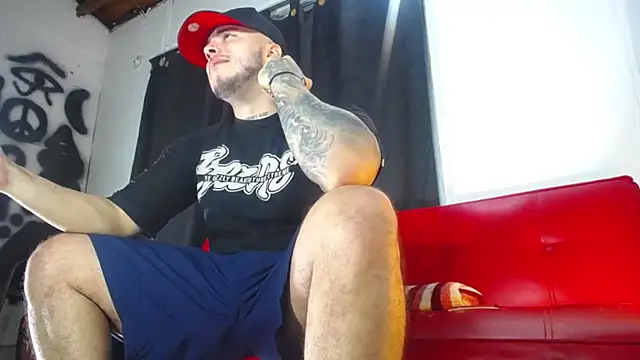 Snapshot of Dexter-T chatting on 12/12/24, 01:43 Dexter-T online show from 12/12/24, 01:43