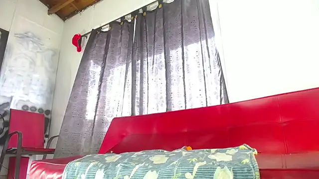 Snapshot of Dexter-T chatting on 03/21/25, 04:07 Dexter-T online show from 03/21/25, 04:07