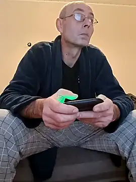 BesterJunge45 online show from 12/10/24, 10:38