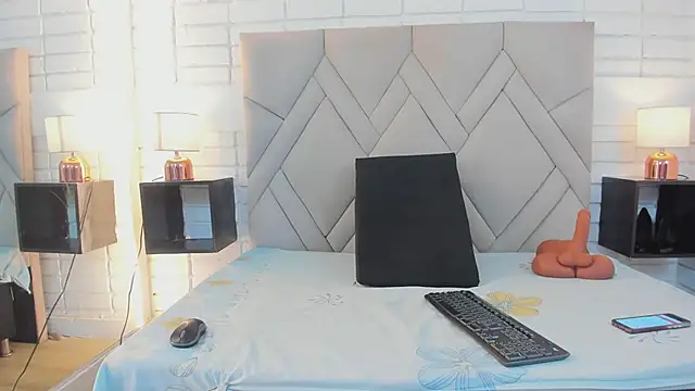 Kasandra Gomez online show from 03/21/25, 12:17