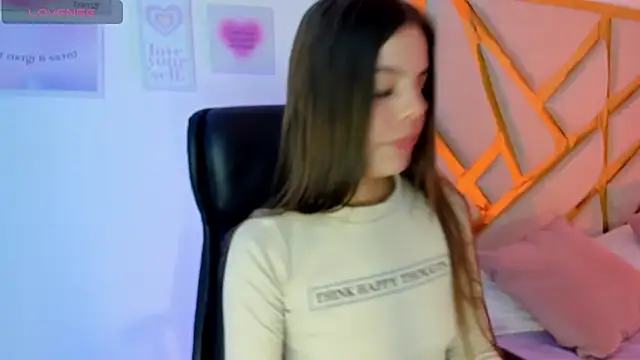 LanaJones  online show from 12/17/25, 12:33