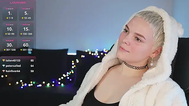 LikaBerry1 online show from 02/06/25, 09:28