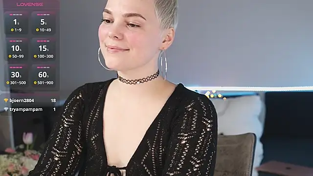 LikaBerry1 online show from 02/10/25, 08:10