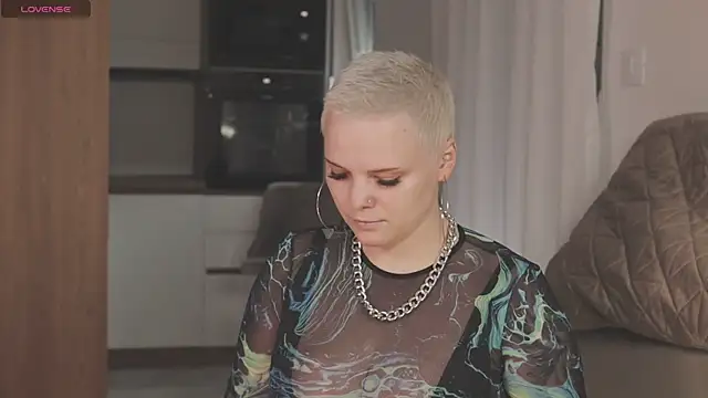 LikaBerry1 online show from 04/14/26, 04:35