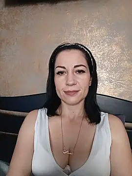 FireLily332 online show from 02/06/25, 09:32