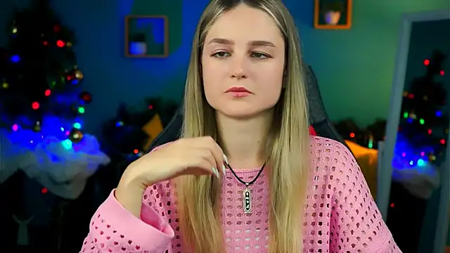 Snapshot of DeboraLarson chatting on 12/17/24, 03:50 DeboraLarson online show from 12/17/24, 03:50