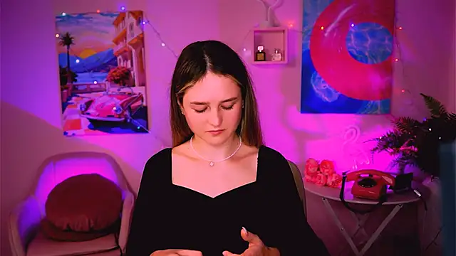 Snapshot of DeboraLarson chatting on 01/06/25, 06:58 DeboraLarson online show from 01/06/25, 06:58