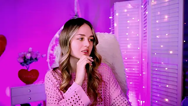 Snapshot of DeboraLarson chatting on 02/26/25, 12:49 DeboraLarson online show from 02/26/25, 12:49