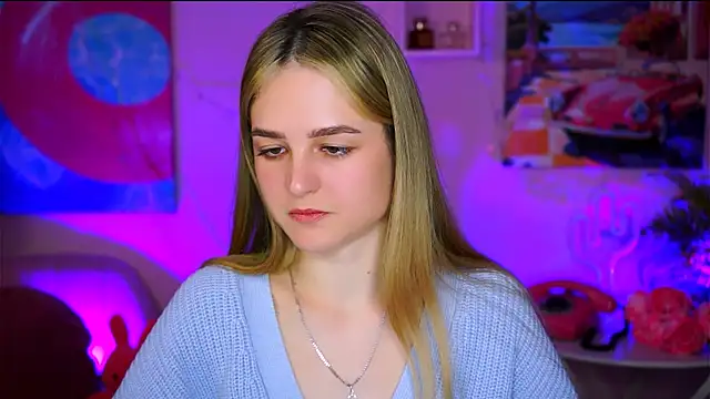 Snapshot of DeboraLarson chatting on 03/20/25, 04:18 DeboraLarson online show from 03/20/25, 04:18