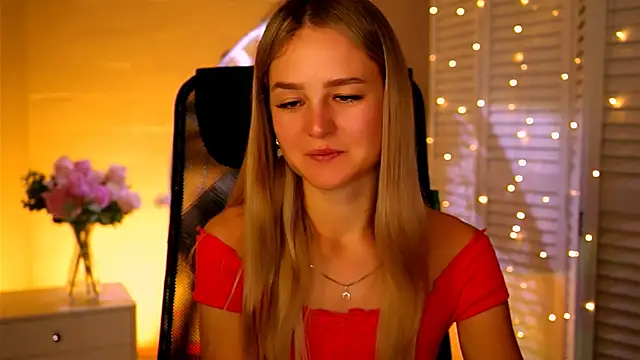 DeboraLarson online show from 11/14/25, 03:38