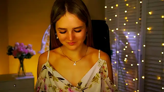 DeboraLarson online show from 11/17/25, 03:56