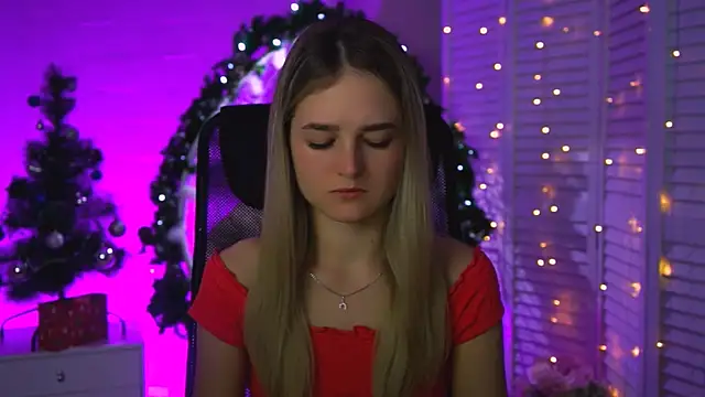 DeboraLarson online show from 12/14/25, 03:23