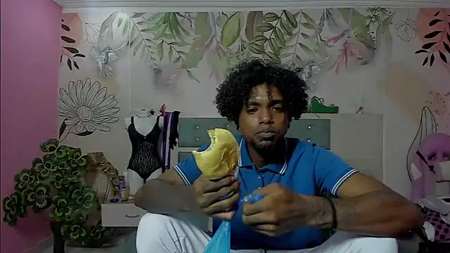 bigblackhotx1 online show from 02/07/26, 01:04