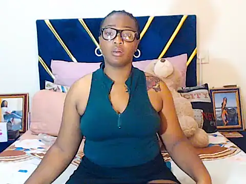 veronica1xxx online show from 03/12/26, 03:45