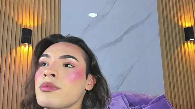 Snapshot of miss_Ari chatting on 12/03/24, 07:22 miss Ari online show from 12/03/24, 07:22