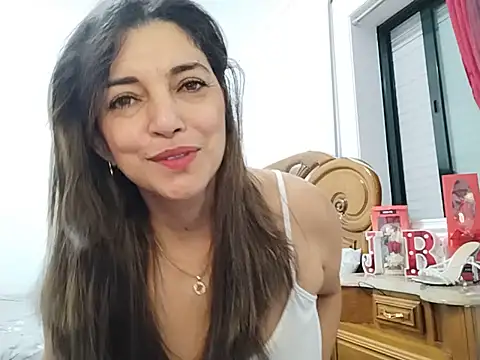 Julie Boronat26 online show from 06/05/26, 09:59
