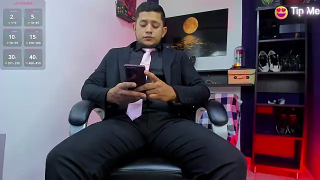 Snapshot of Marcos_garcias chatting on 05/08/26, 02:50 Marcos garcias online show from 05/08/26, 02:50
