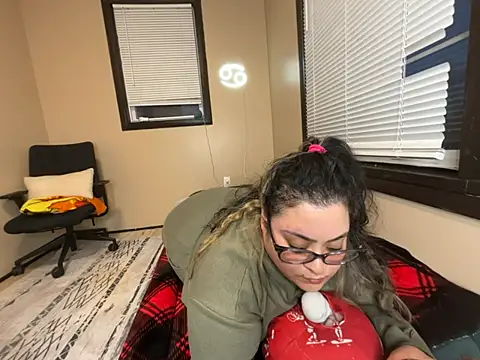 tillymarie34 online show from 02/11/26, 11:43