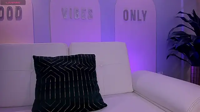 StacyWoods online show from 04/09/26, 12:10