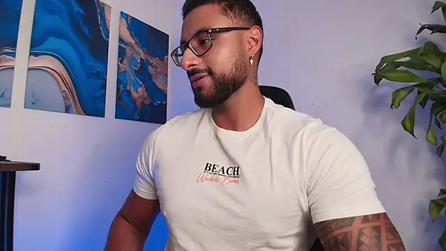 LiamGarcia1 online show from 03/25/26, 03:29