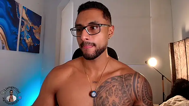 Snapshot of LiamGarcia1 chatting on 04/26/26, 03:21 LiamGarcia1 online show from 04/26/26, 03:21