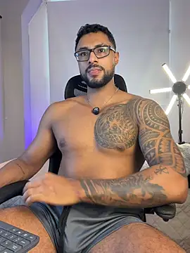 Snapshot of LiamGarcia1 chatting on 06/02/26, 03:58 LiamGarcia1 online show from 06/02/26, 03:58