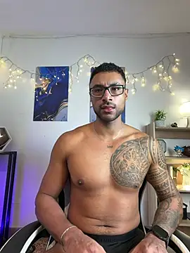 Snapshot of LiamGarcia1 chatting on 07/10/26, 02:08 LiamGarcia1 online show from 07/10/26, 02:08