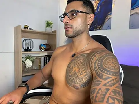 Snapshot of LiamGarcia1 chatting on 07/20/26, 06:54 LiamGarcia1 online show from 07/20/26, 06:54
