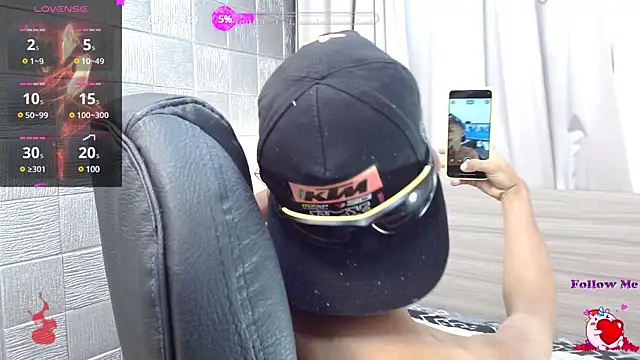 Snapshot of loistwink_ chatting on 01/23/25, 03:58 loistwink  online show from 01/23/25, 03:58
