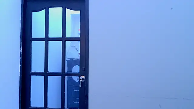 Snapshot of mistressesmoon chatting on 12/05/24, 10:34 mistressesmoon online show from 12/05/24, 10:34