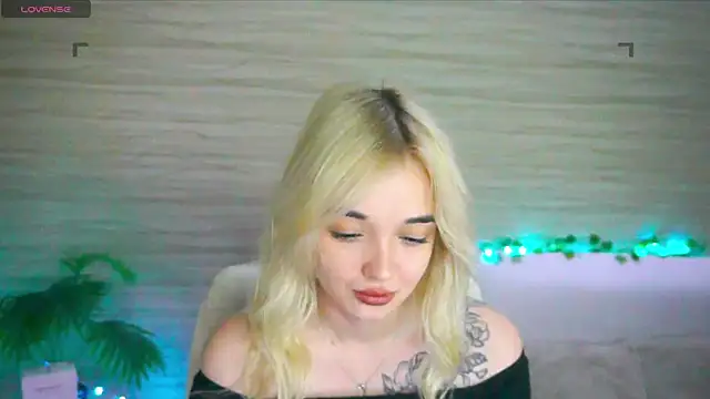 Ashley S online show from 10/25/25, 10:15