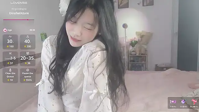 Snapshot of Luminous163 chatting on 01/19/25, 03:42 Luminous163 online show from 01/19/25, 03:42