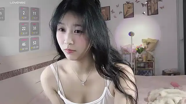 Snapshot of Luminous163 chatting on 01/21/25, 01:32 Luminous163 online show from 01/21/25, 01:32