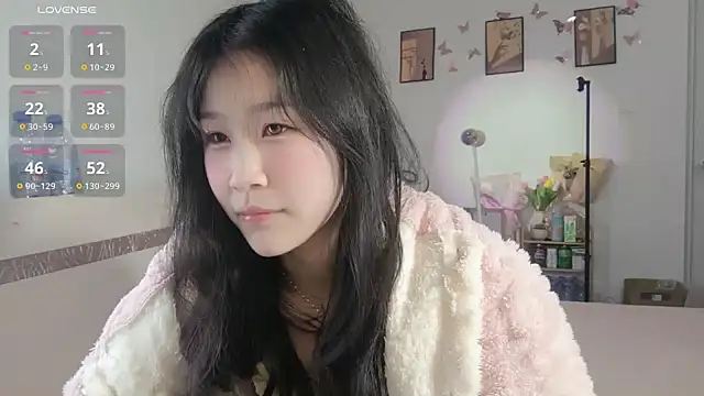 Snapshot of Luminous163 chatting on 02/03/25, 02:34 Luminous163 online show from 02/03/25, 02:34