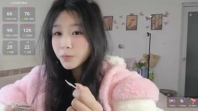 Snapshot of Luminous163 chatting on 02/11/25, 07:12 Luminous163 online show from 02/11/25, 07:12