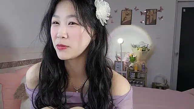 Snapshot of Luminous163 chatting on 03/08/25, 01:14 Luminous163 online show from 03/08/25, 01:14