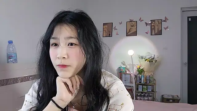 Snapshot of Luminous163 chatting on 03/15/25, 01:07 Luminous163 online show from 03/15/25, 01:07