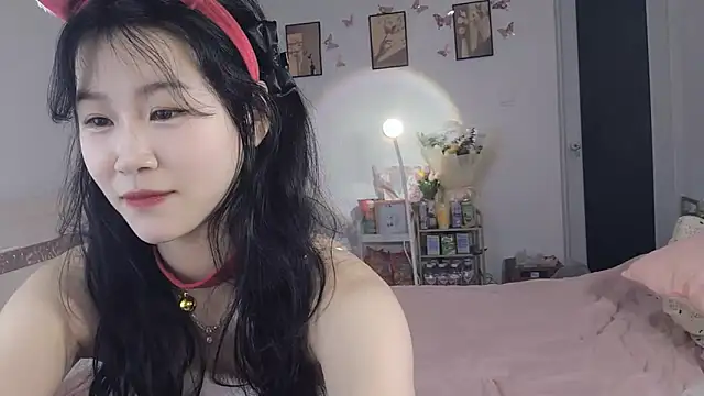 Snapshot of Luminous163 chatting on 03/16/25, 02:55 Luminous163 online show from 03/16/25, 02:55