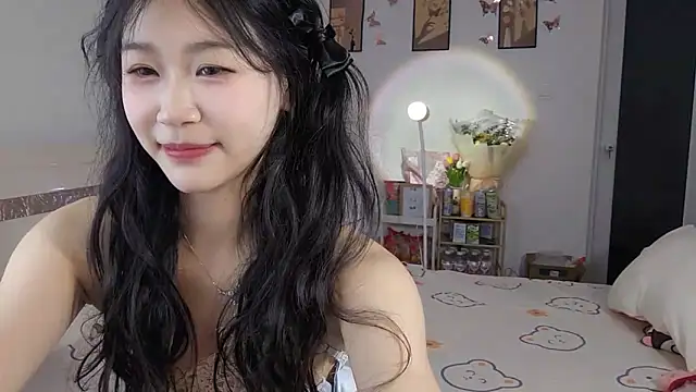 Snapshot of Luminous163 chatting on 03/18/25, 04:26 Luminous163 online show from 03/18/25, 04:26