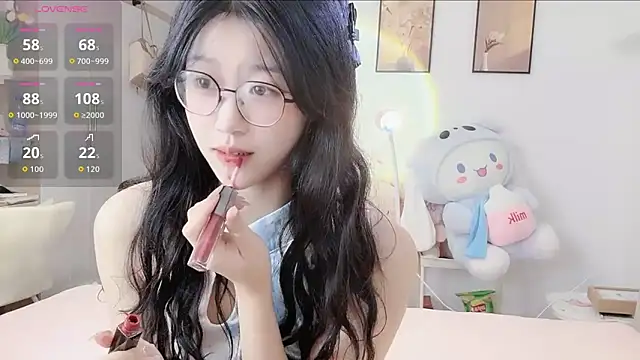 Snapshot of Luminous163 chatting on 09/18/25, 06:15 Luminous163 online show from 09/18/25, 06:15